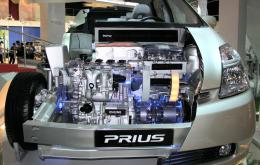 Toyota Prius - gasoline-electric hybrid